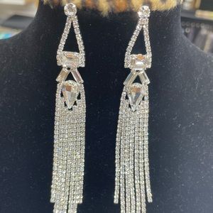 white luxurious dimond earrings!